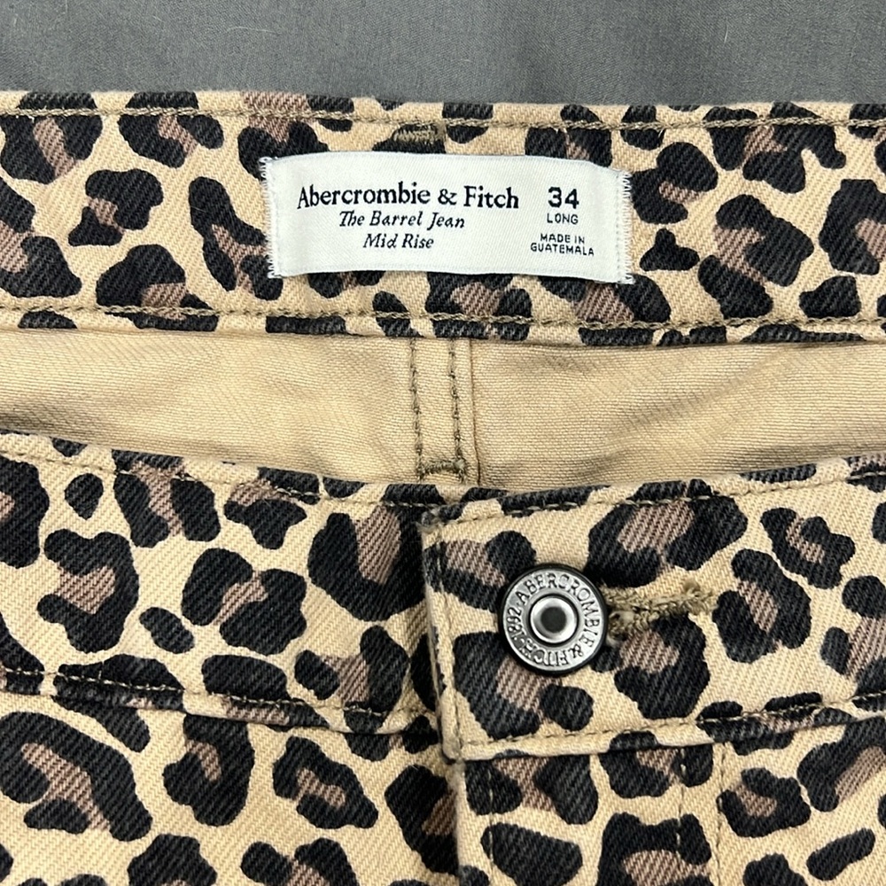 NWT “best selling” Barrel Jeans - Picture 3 of 7
